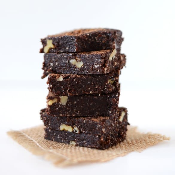 5-Minute Espresso Walnut Brownies (No-Bake)