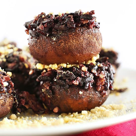 7-Ingredient Vegan Stuffed Mushrooms